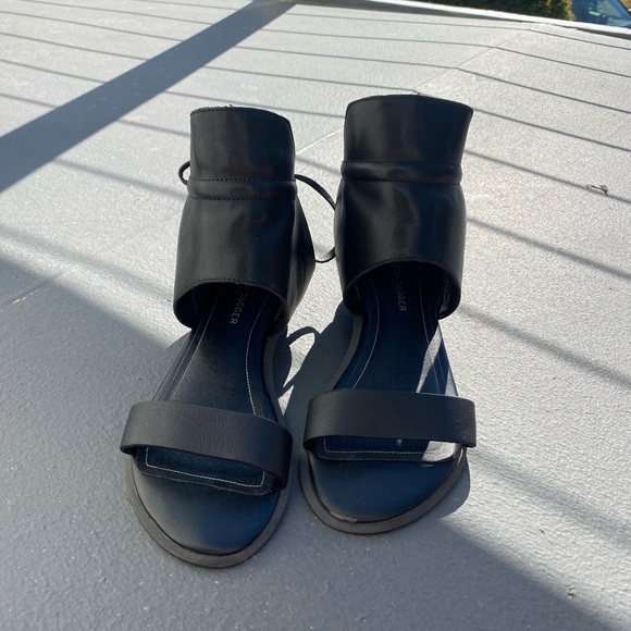 Kelsi Dagger Shoes - Kelsi Dagger Brooklyn Sandals 6.5